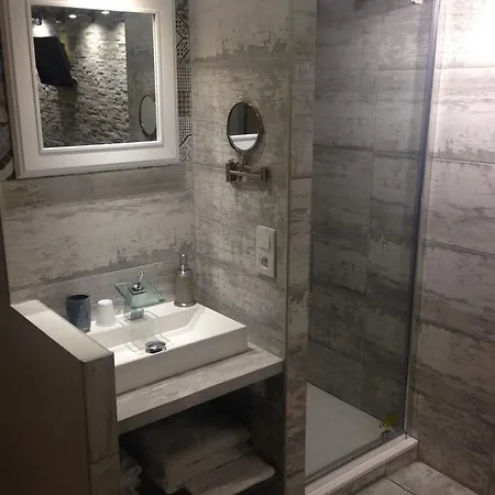 Gæstehus Marseillecity 3*