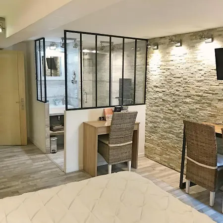 Gæstehus Marseillecity 3*